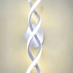 Aplică LED interior albă de 40W, cu design modern spiralat, fabricată din metal și acril premium.